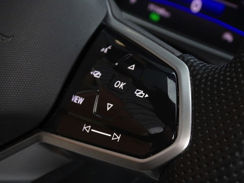 Volkswagen Tiguan Allspace 2.0 TSI 184PK 4-Motion / R-Line / 2022 / panorama / LED