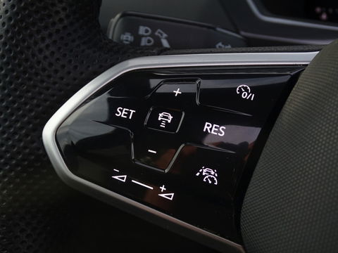 Volkswagen Tiguan Allspace 2.0 TSI 184PK 4-Motion / R-Line / 2022 / panorama / LED