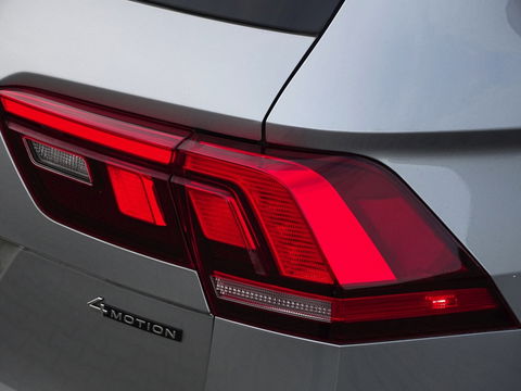 Volkswagen Tiguan Allspace 2.0 TSI 184PK 4-Motion / R-Line / 2022 / panorama / LED