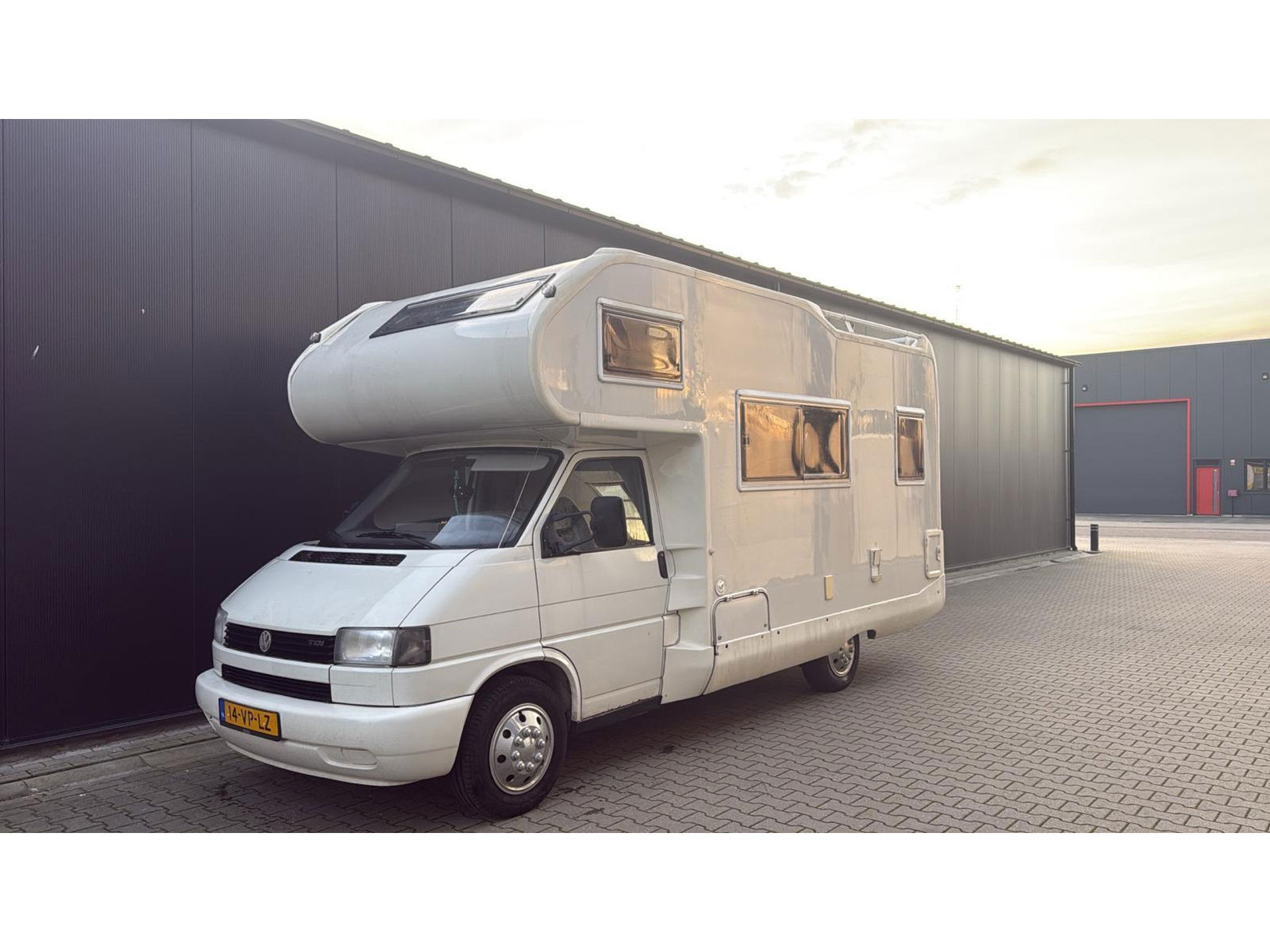 Volkswagen 70 x0d Transporter Camper Alkoof