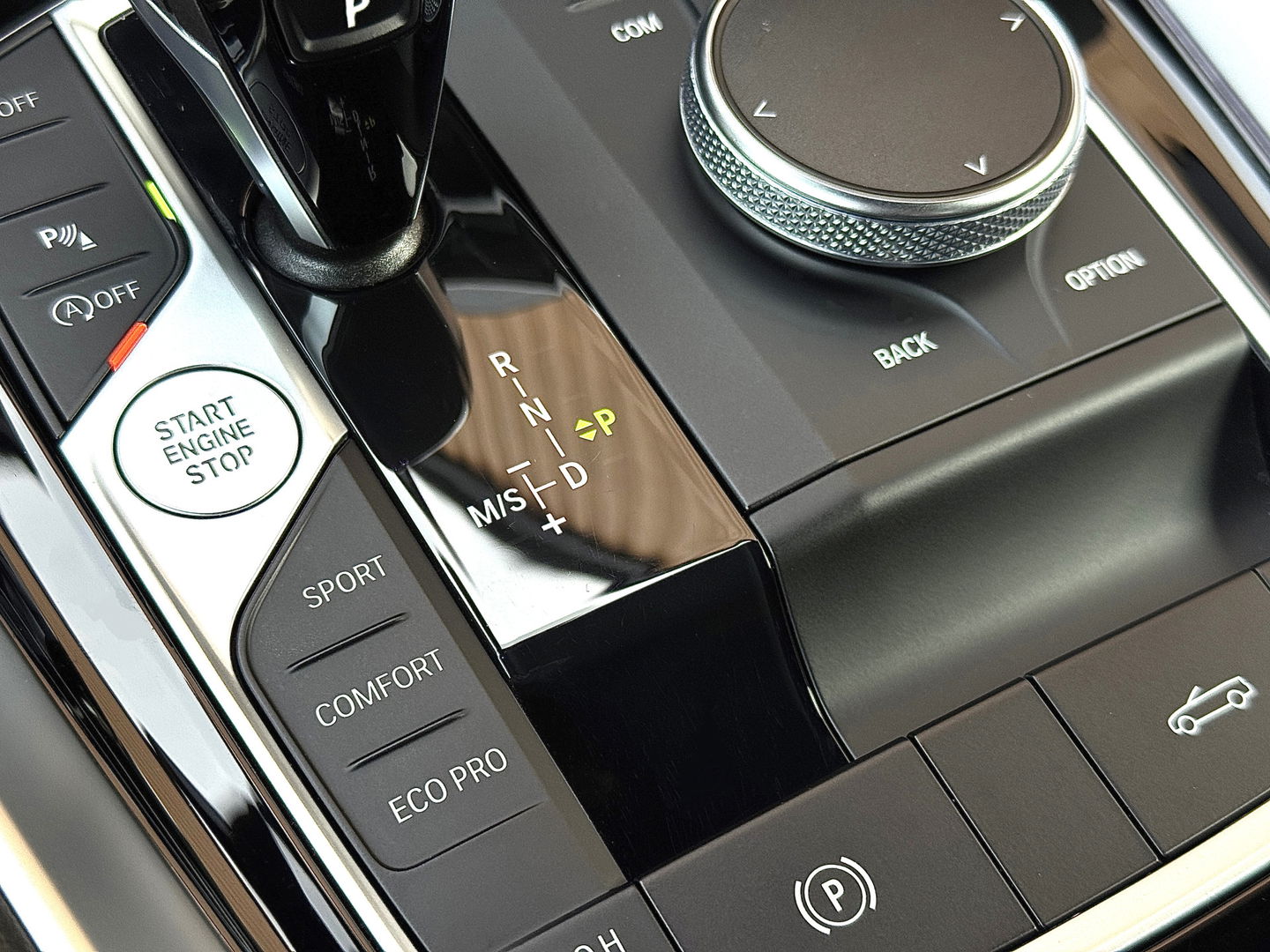 BMW Z4 Roadster sDrive20i Business Edition Plus | M Pakket | Harman / Kardon | Leder | Apple Carplay | Android Auto | Camera | Lane Assist | DAB | Adaptieve Cruise Control | Stuurwielverwarming |