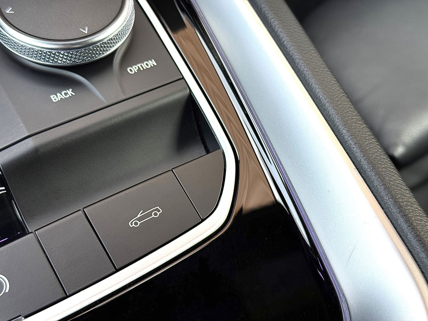 BMW Z4 Roadster sDrive20i Business Edition Plus | M Pakket | Harman / Kardon | Leder | Apple Carplay | Android Auto | Camera | Lane Assist | DAB | Adaptieve Cruise Control | Stuurwielverwarming |