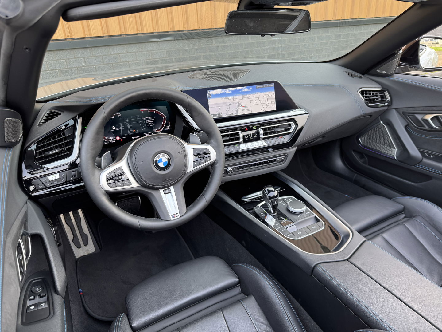 BMW Z4 Roadster sDrive20i Business Edition Plus | M Pakket | Harman / Kardon | Leder | Apple Carplay | Android Auto | Camera | Lane Assist | DAB | Adaptieve Cruise Control | Stuurwielverwarming |