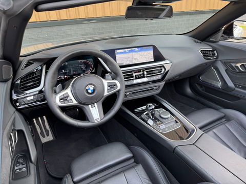 BMW Z4 Roadster sDrive20i Business Edition Plus | M Pakket | Harman / Kardon | Leder | Apple Carplay | Android Auto | Camera | Lane Assist | DAB | Adaptieve Cruise Control | Stuurwielverwarming |