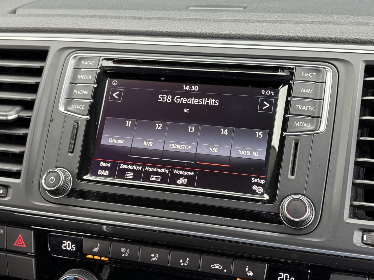 Volkswagen Transporter Multivan 2.0 TDI L2H1 DC 4Motion Multivan | STANDKACHEL | 2x SCHUIFD | STOELVERWARMING | SOFT CLOSE | Transporter