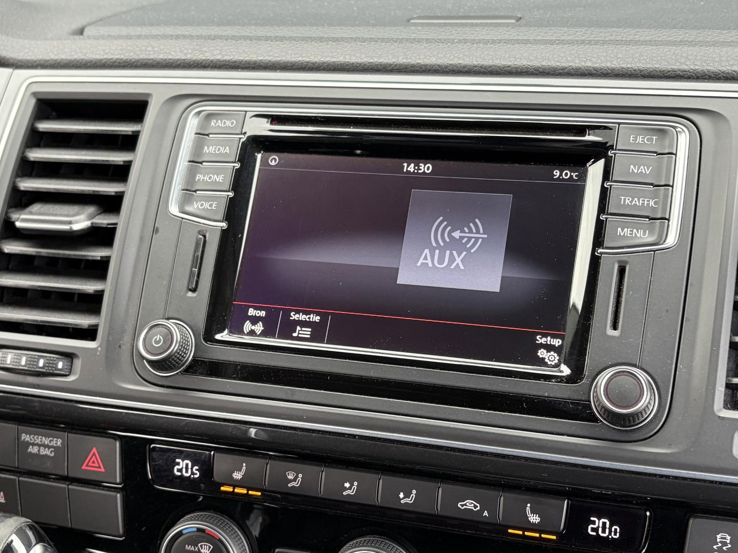 Volkswagen Transporter Multivan 2.0 TDI L2H1 DC 4Motion Multivan | STANDKACHEL | 2x SCHUIFD | STOELVERWARMING | SOFT CLOSE | Transporter