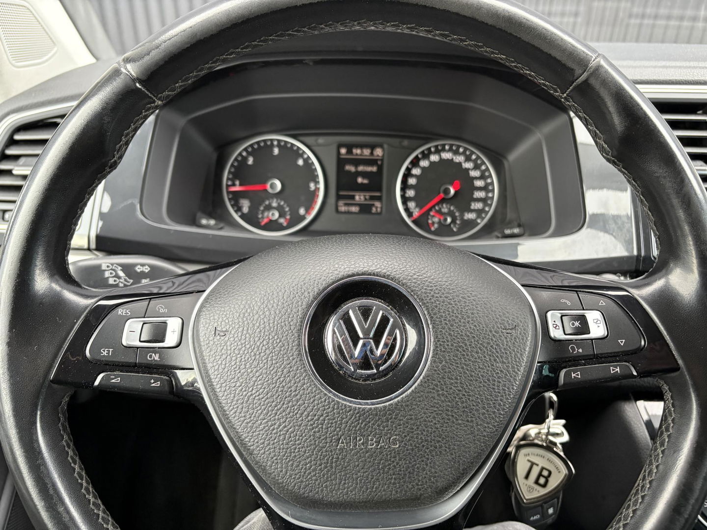 Volkswagen Transporter Multivan 2.0 TDI L2H1 DC 4Motion Multivan | STANDKACHEL | 2x SCHUIFD | STOELVERWARMING | SOFT CLOSE | Transporter