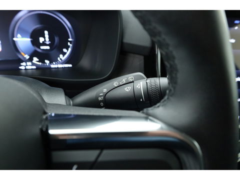 Volvo XC40 1.5 T5 Plug-in hybrid Plus Dark | Facelift | Leer | ACC | H&K Audio | elek. stoelen | Blis |