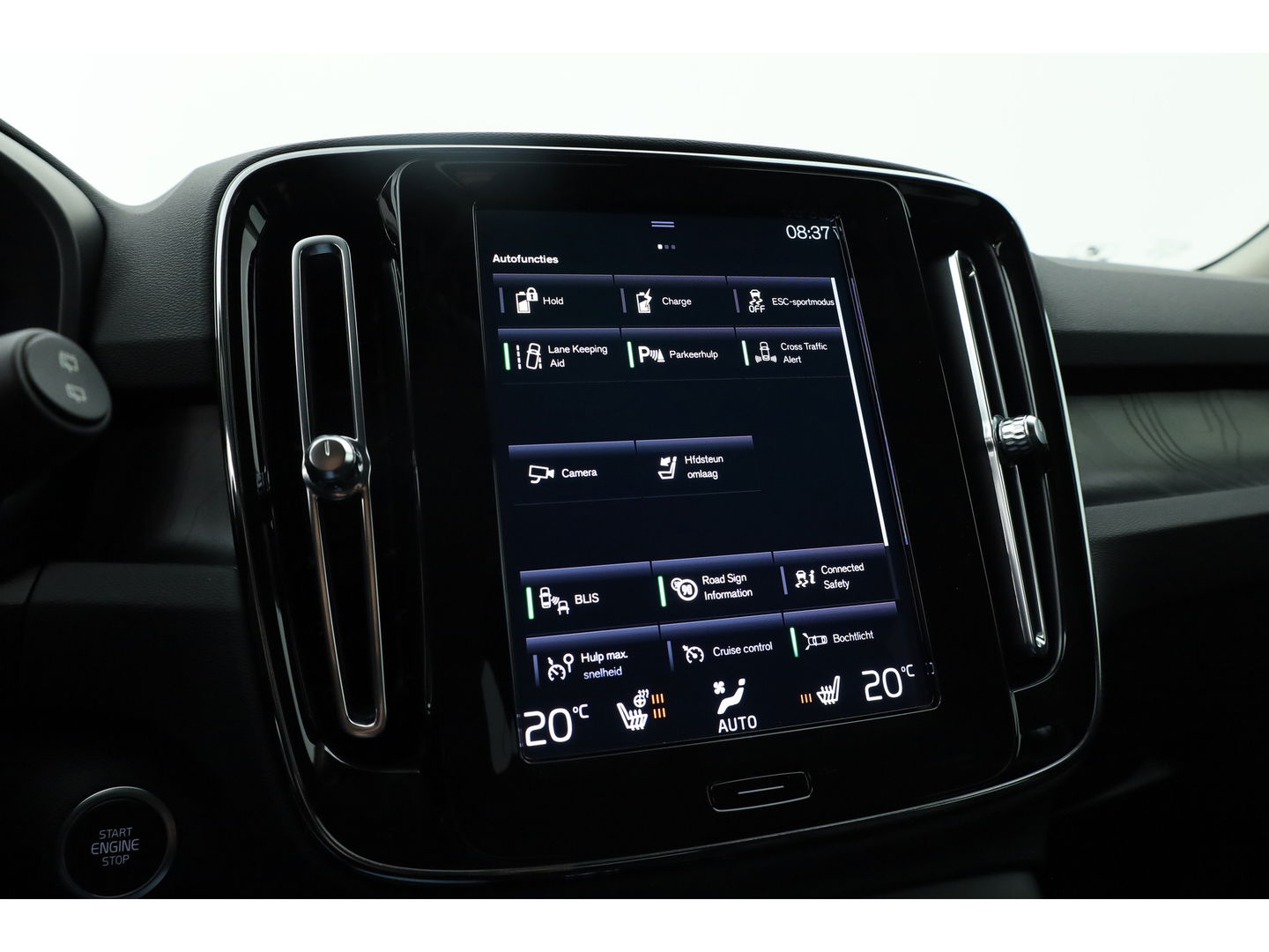 Volvo XC40 1.5 T5 Plug-in hybrid Plus Dark | Facelift | Leer | ACC | H&K Audio | elek. stoelen | Blis |