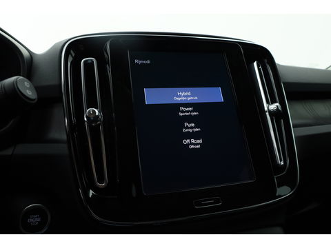 Volvo XC40 1.5 T5 Plug-in hybrid Plus Dark | Facelift | Leer | ACC | H&K Audio | elek. stoelen | Blis |