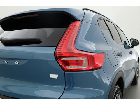 Volvo XC40 1.5 T5 Plug-in hybrid Plus Dark | Facelift | Leer | ACC | H&K Audio | elek. stoelen | Blis |