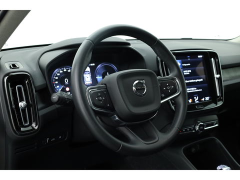 Volvo XC40 1.5 T5 Plug-in hybrid Plus Dark | Facelift | Leer | ACC | H&K Audio | elek. stoelen | Blis |