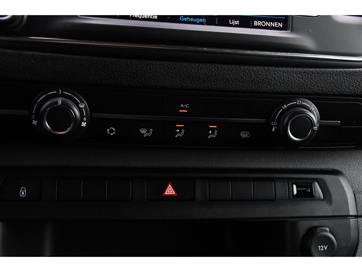 Peugeot Expert 2.0 BlueHDI 120 Long Asphalt DC 360 Camera, Cruise, Carplay, 2 x Schuifdeur, Multimedia, 122pk, Trekhaak, Sensoren, Uniek!