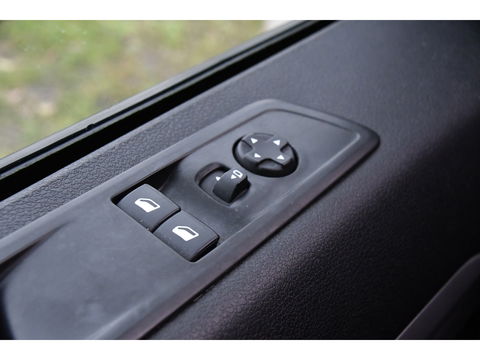 Peugeot Expert 2.0 BlueHDI 120 Long Asphalt DC 360 Camera, Cruise, Carplay, 2 x Schuifdeur, Multimedia, 122pk, Trekhaak, Sensoren, Uniek!