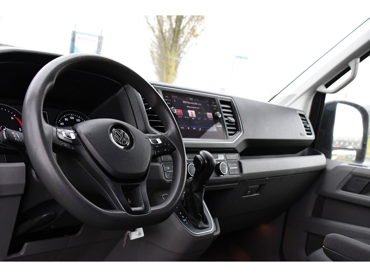 Volkswagen Crafter 35 2.0 TDI L3H2 PB Edition Adaptieve Cruise, Camera, Sensoren, 177pk, Automaat, LED, Multimedia, Trekhaak, Uniek!