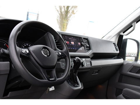 Volkswagen Crafter 35 2.0 TDI L3H2 PB Edition Adaptieve Cruise, Camera, Sensoren, 177pk, Automaat, LED, Multimedia, Trekhaak, Uniek!