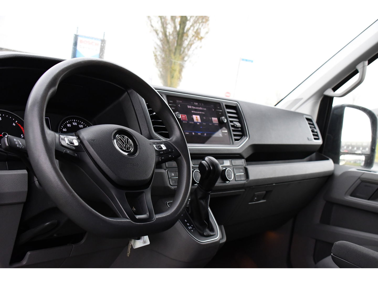 Volkswagen Crafter 35 2.0 TDI L3H2 PB Edition Adaptieve Cruise, Camera, Sensoren, 177pk, Automaat, LED, Multimedia, Trekhaak, Uniek!