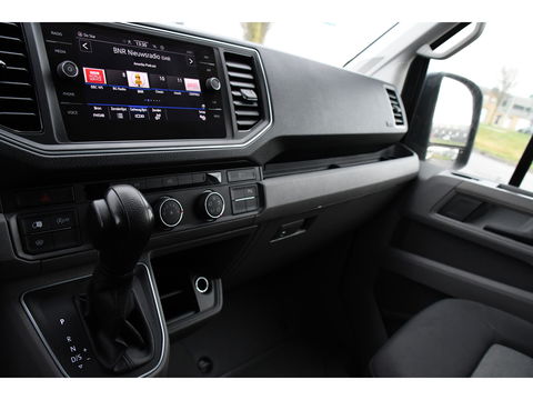 Volkswagen Crafter 35 2.0 TDI L3H2 PB Edition Adaptieve Cruise, Camera, Sensoren, 177pk, Automaat, LED, Multimedia, Trekhaak, Uniek!