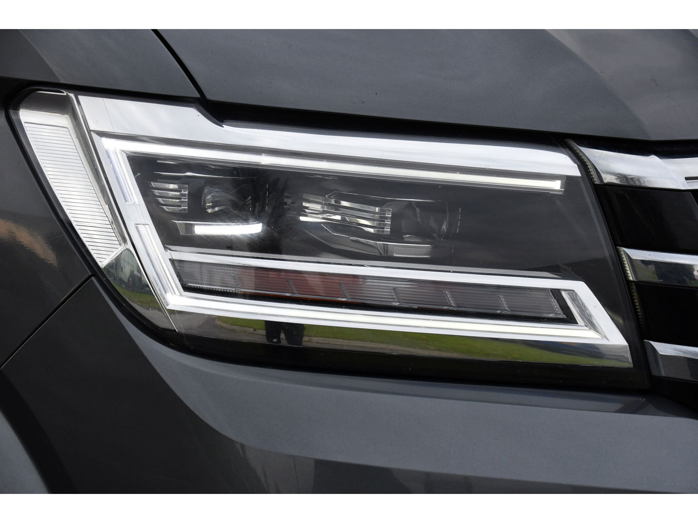 Volkswagen Crafter 35 2.0 TDI L3H2 PB Edition Adaptieve Cruise, Camera, Sensoren, 177pk, Automaat, LED, Multimedia, Trekhaak, Uniek!