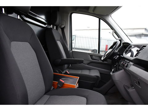 Volkswagen Crafter 35 2.0 TDI L3H2 PB Edition Adaptieve Cruise, Camera, Sensoren, 177pk, Automaat, LED, Multimedia, Trekhaak, Uniek!