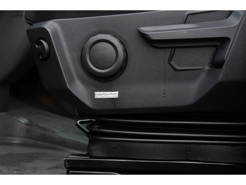 Volkswagen Crafter 35 2.0 TDI L3H2 PB Edition Adaptieve Cruise, Camera, Sensoren, 177pk, Automaat, LED, Multimedia, Trekhaak, Uniek!