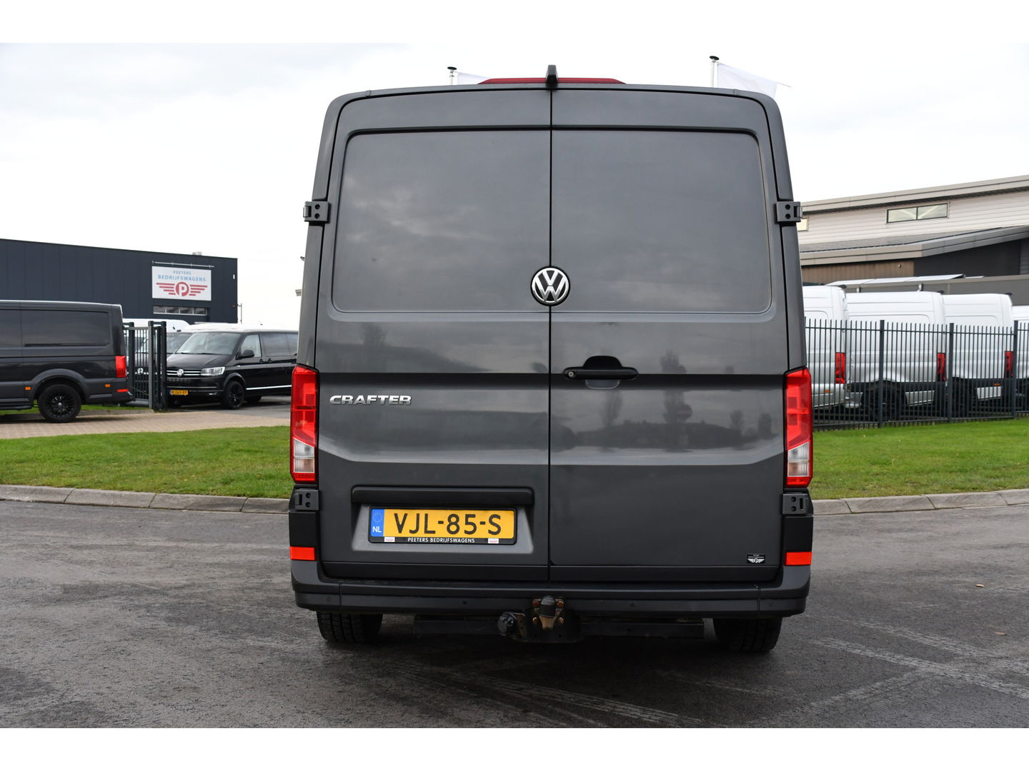 Volkswagen Crafter 35 2.0 TDI L3H2 PB Edition Adaptieve Cruise, Camera, Sensoren, 177pk, Automaat, LED, Multimedia, Trekhaak, Uniek!