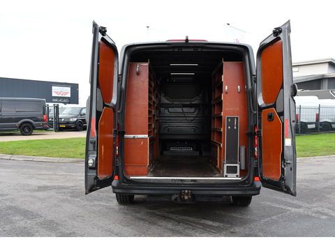 Volkswagen Crafter 35 2.0 TDI L3H2 PB Edition Adaptieve Cruise, Camera, Sensoren, 177pk, Automaat, LED, Multimedia, Trekhaak, Uniek!