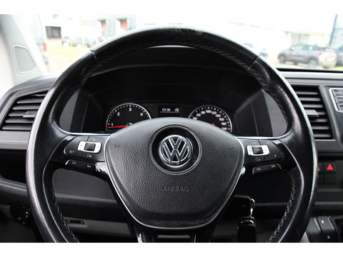 Volkswagen Transporter 2.0 TDI L1H1 Black Edition Cruise, Stoelverwarming, 150pk, Automaat, Sensoren, Trekhaak, Standkachel, Uniek!