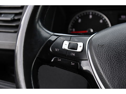 Volkswagen Transporter 2.0 TDI L1H1 Black Edition Cruise, Stoelverwarming, 150pk, Automaat, Sensoren, Trekhaak, Standkachel, Uniek!