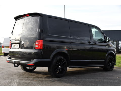 Volkswagen Transporter 2.0 TDI L1H1 Black Edition Cruise, Stoelverwarming, 150pk, Automaat, Sensoren, Trekhaak, Standkachel, Uniek!