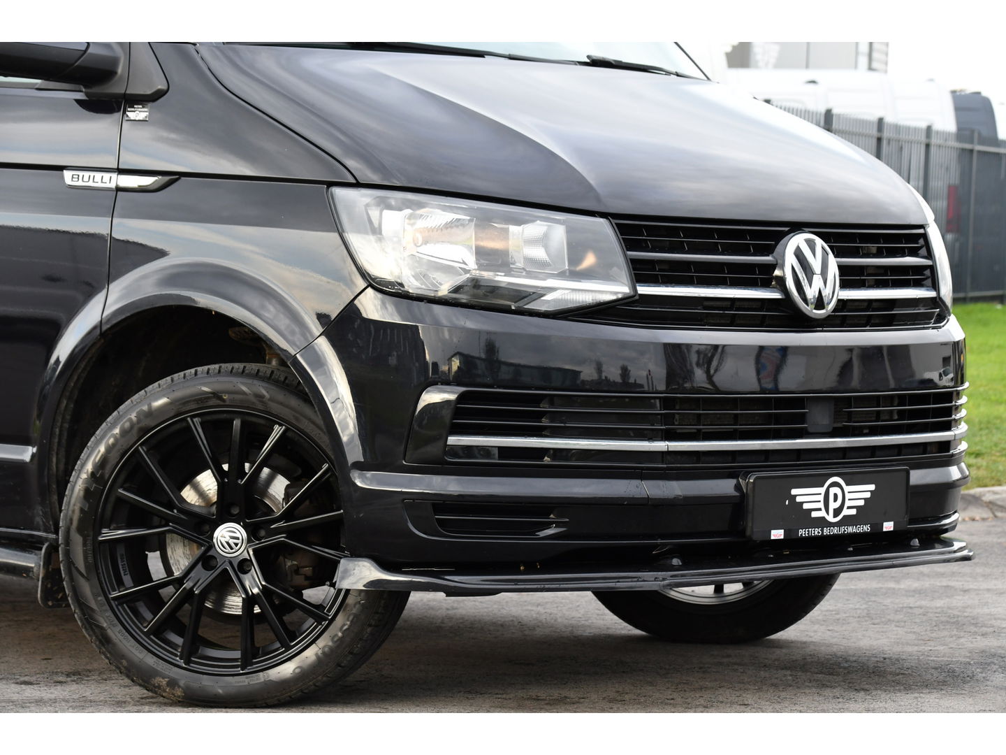 Volkswagen Transporter 2.0 TDI L1H1 Black Edition Cruise, Stoelverwarming, 150pk, Automaat, Sensoren, Trekhaak, Standkachel, Uniek!