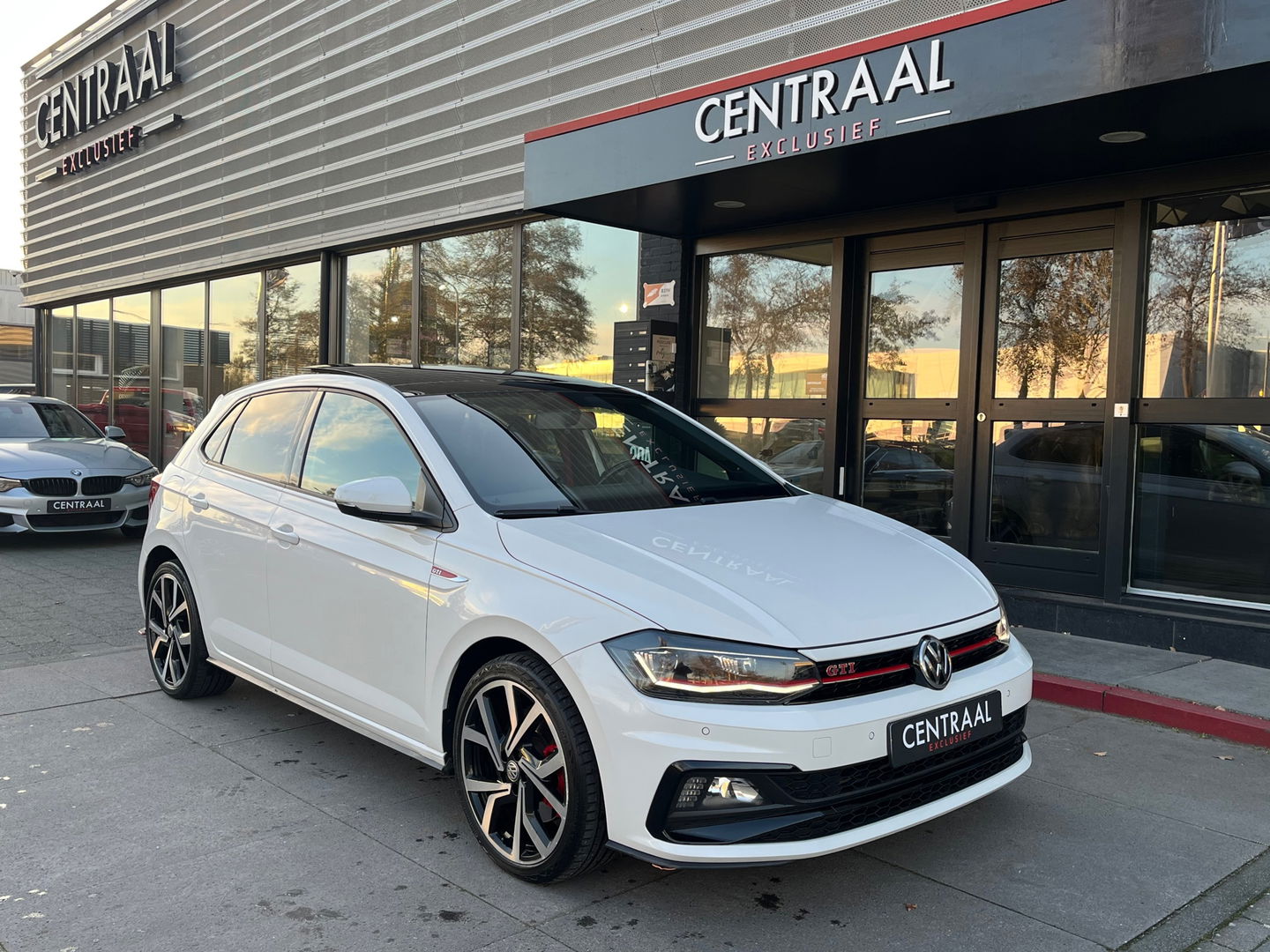 Volkswagen Polo GTI 2.0 TSI|Pano|Beats|Carplay|Pdc|Stoelverwarming|200PK