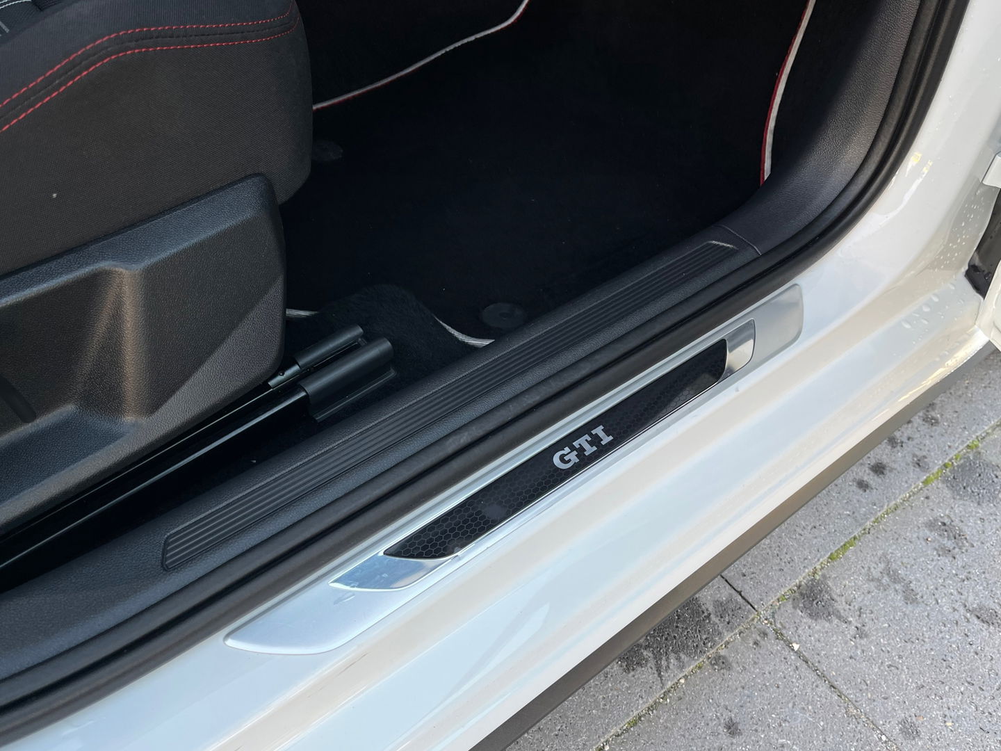 Volkswagen Polo GTI 2.0 TSI|Pano|Beats|Carplay|Pdc|Stoelverwarming|200PK