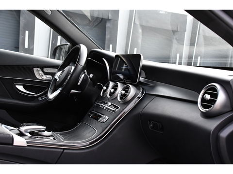 Mercedes-Benz C-Klasse 300 Premium Plus PANO, Virtual, 360 Camera, Cruise, 259pk, Sfeer, Clima, Memory, Uniek!
