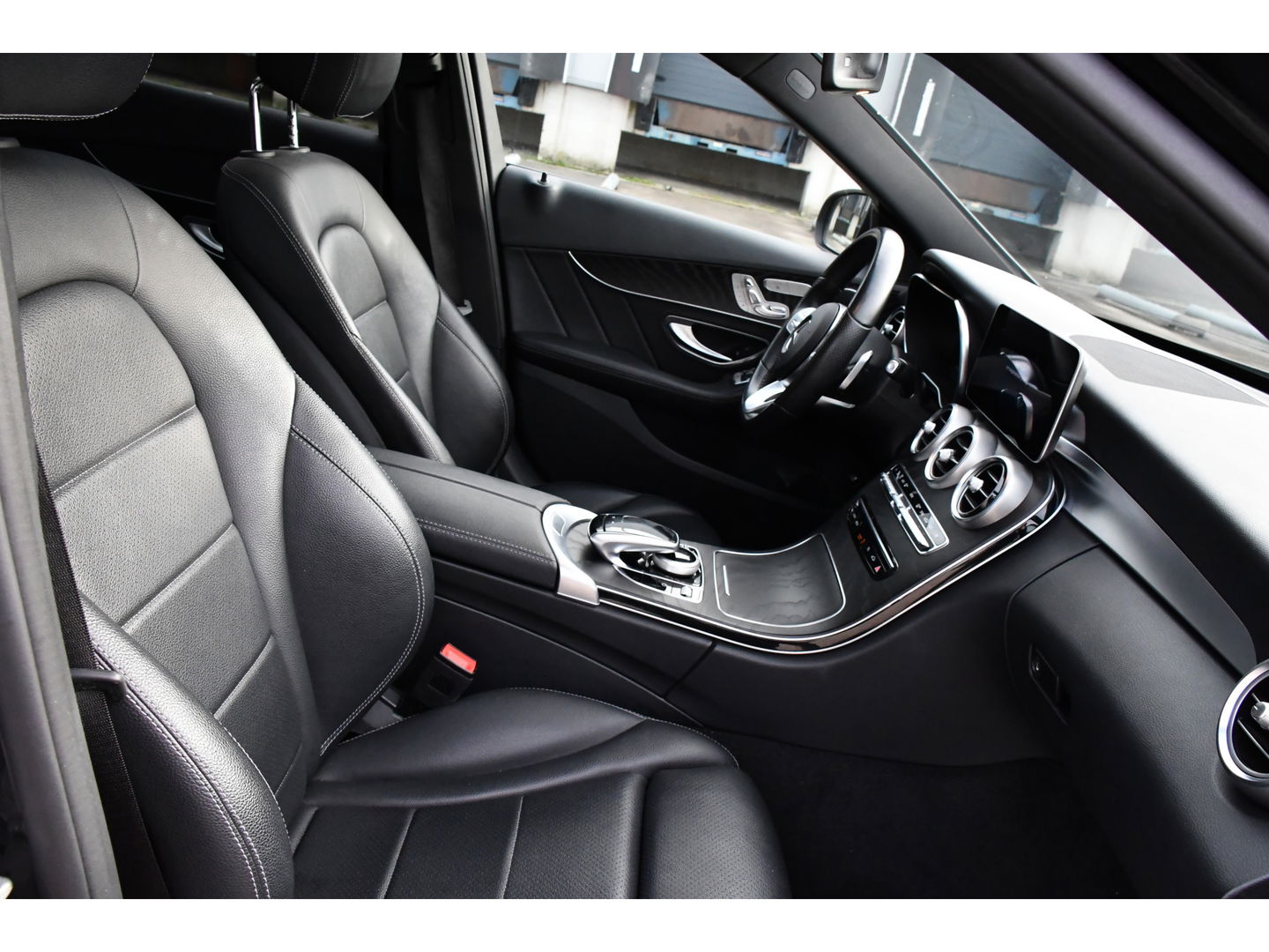 Mercedes-Benz C-Klasse 300 Premium Plus PANO, Virtual, 360 Camera, Cruise, 259pk, Sfeer, Clima, Memory, Uniek!