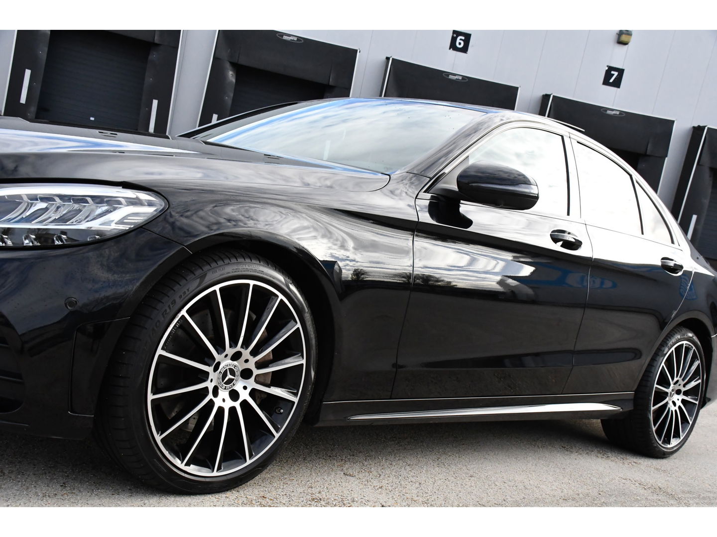 Mercedes-Benz C-Klasse 300 Premium Plus PANO, Virtual, 360 Camera, Cruise, 259pk, Sfeer, Clima, Memory, Uniek!
