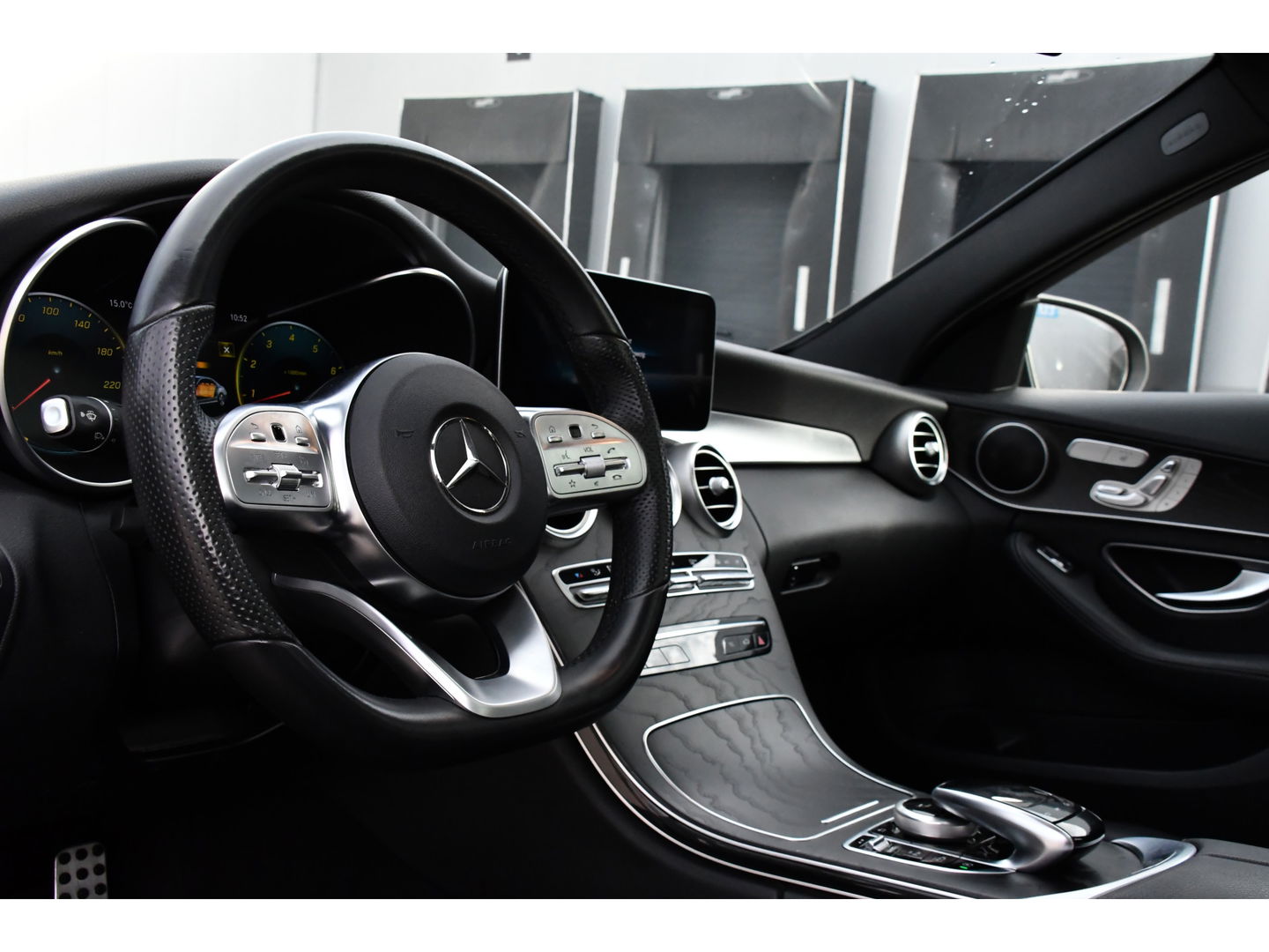 Mercedes-Benz C-Klasse 300 Premium Plus PANO, Virtual, 360 Camera, Cruise, 259pk, Sfeer, Clima, Memory, Uniek!
