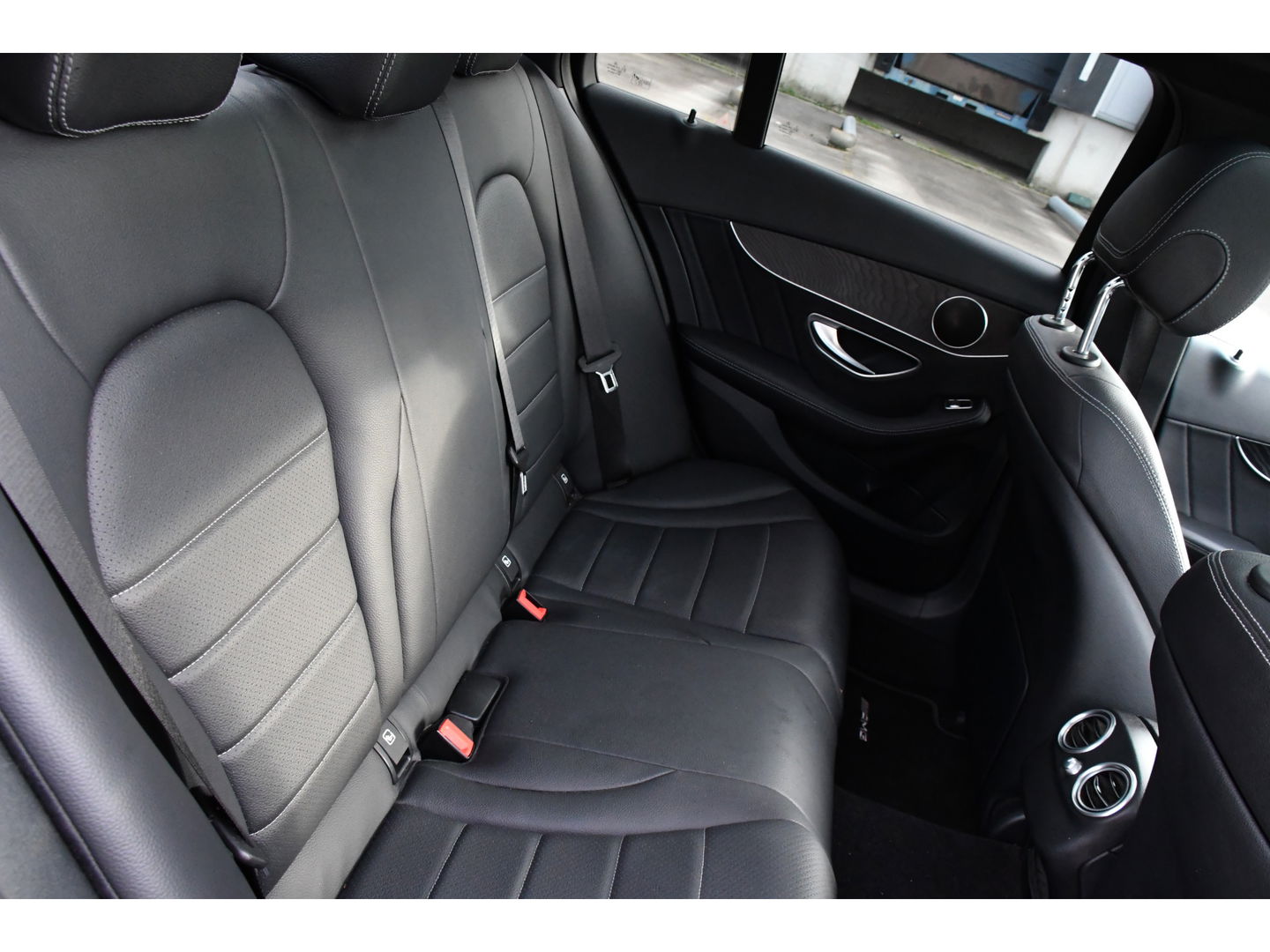 Mercedes-Benz C-Klasse 300 Premium Plus PANO, Virtual, 360 Camera, Cruise, 259pk, Sfeer, Clima, Memory, Uniek!