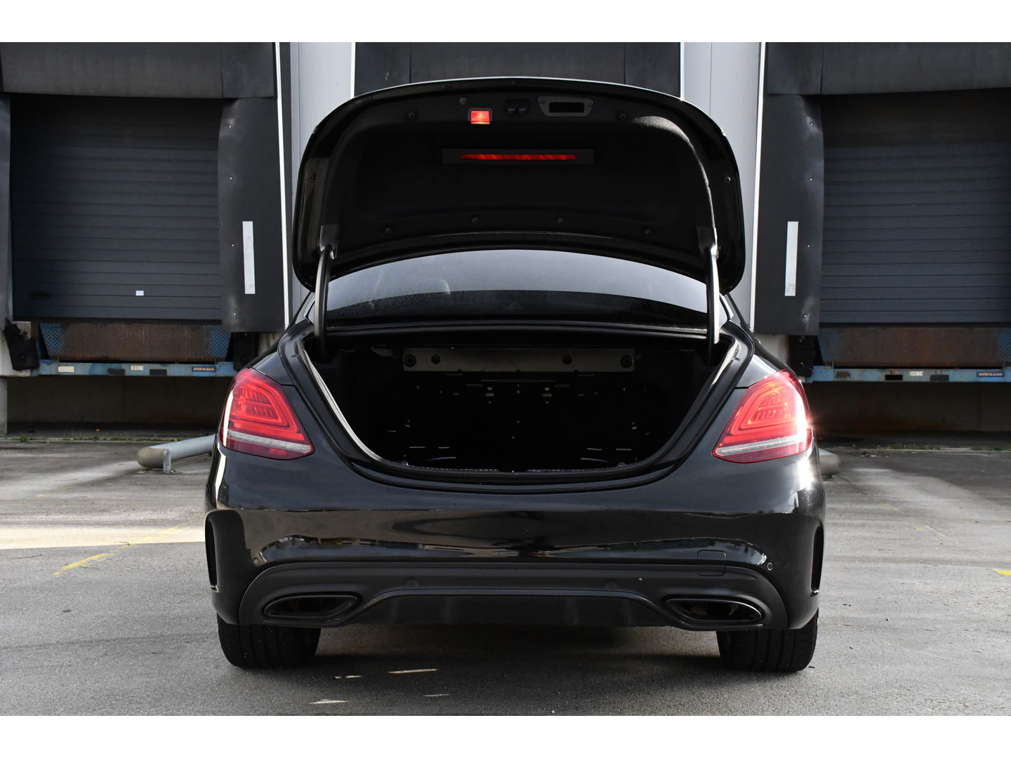 Mercedes-Benz C-Klasse 300 Premium Plus PANO, Virtual, 360 Camera, Cruise, 259pk, Sfeer, Clima, Memory, Uniek!