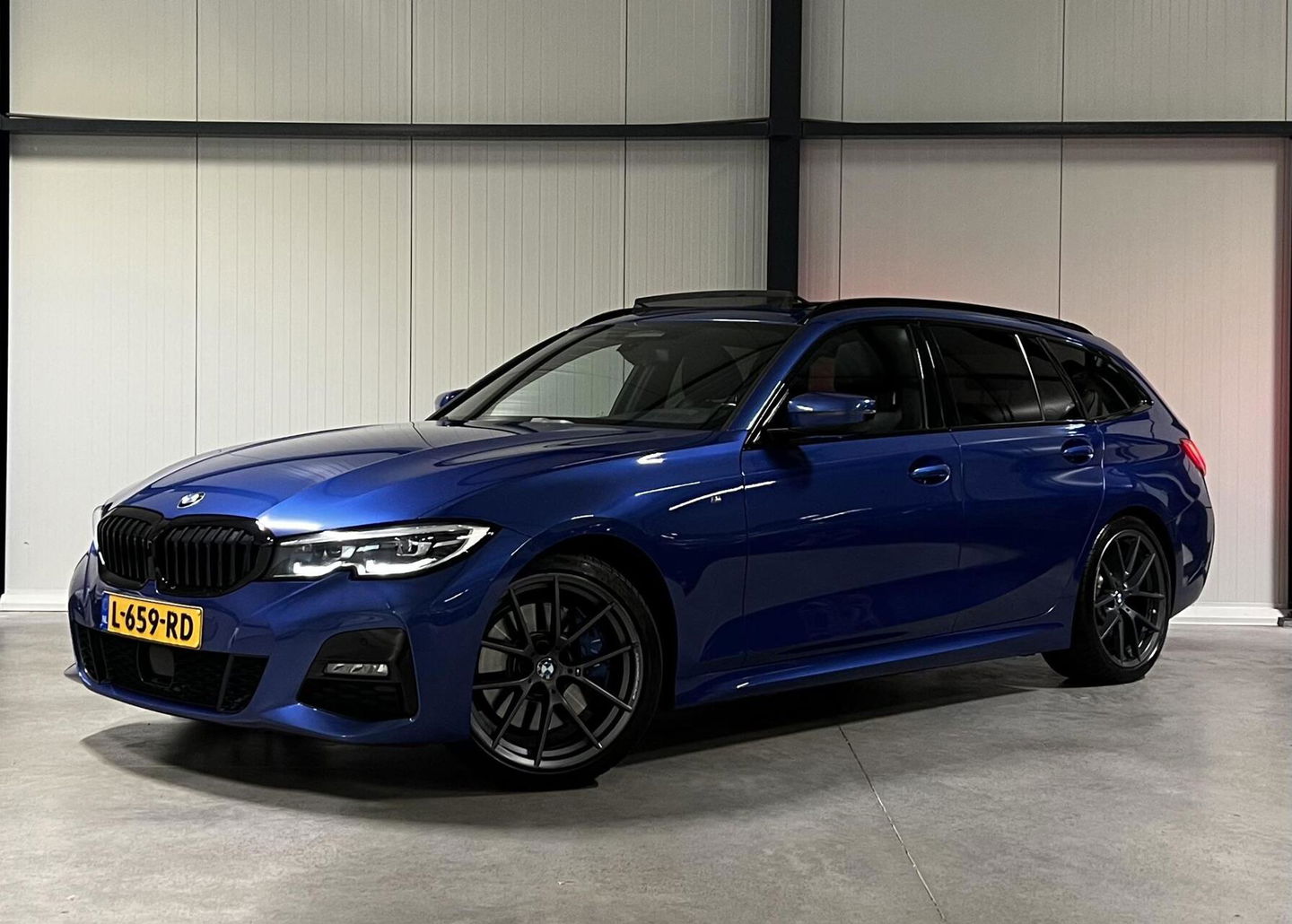 BMW 3 Serie Touring BMW 3-serie 330i 258PK M-Sport High Executive Pano Trekhaak