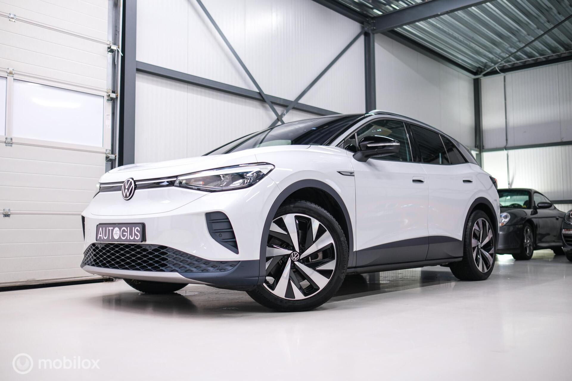 Volkswagen ID.4 First 77 kWh | Nieuwe ACCU | Trekhaak | Camera | 20 inch | NL auto | Stoel + stuurwiel verwarming | Adaptive |