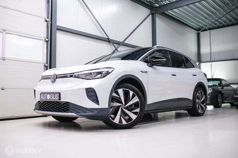 Volkswagen ID.4 First 77 kWh | Nieuwe ACCU | Trekhaak | Camera | 20 inch | NL auto | Stoel + stuurwiel verwarming | Adaptive |
