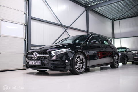 Mercedes-Benz A-Klasse 180 Business Solution AMG | Sportstoelen | Camera | Stoelverwarming | Leder | Alcantara | NAP NL auto | Dealer oh | Rijklaarprij
