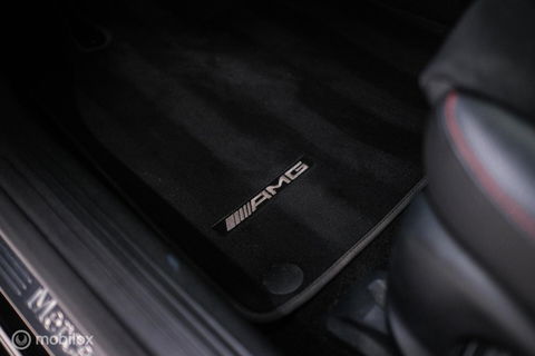 Mercedes-Benz A-Klasse 180 Business Solution AMG | Sportstoelen | Camera | Stoelverwarming | Leder | Alcantara | NAP NL auto | Dealer oh | Rijklaarprij