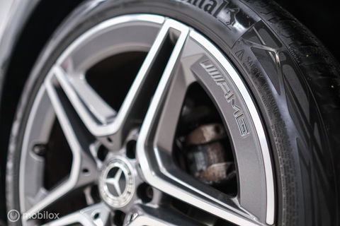Mercedes-Benz A-Klasse 180 Business Solution AMG | Sportstoelen | Camera | Stoelverwarming | Leder | Alcantara | NAP NL auto | Dealer oh | Rijklaarprij
