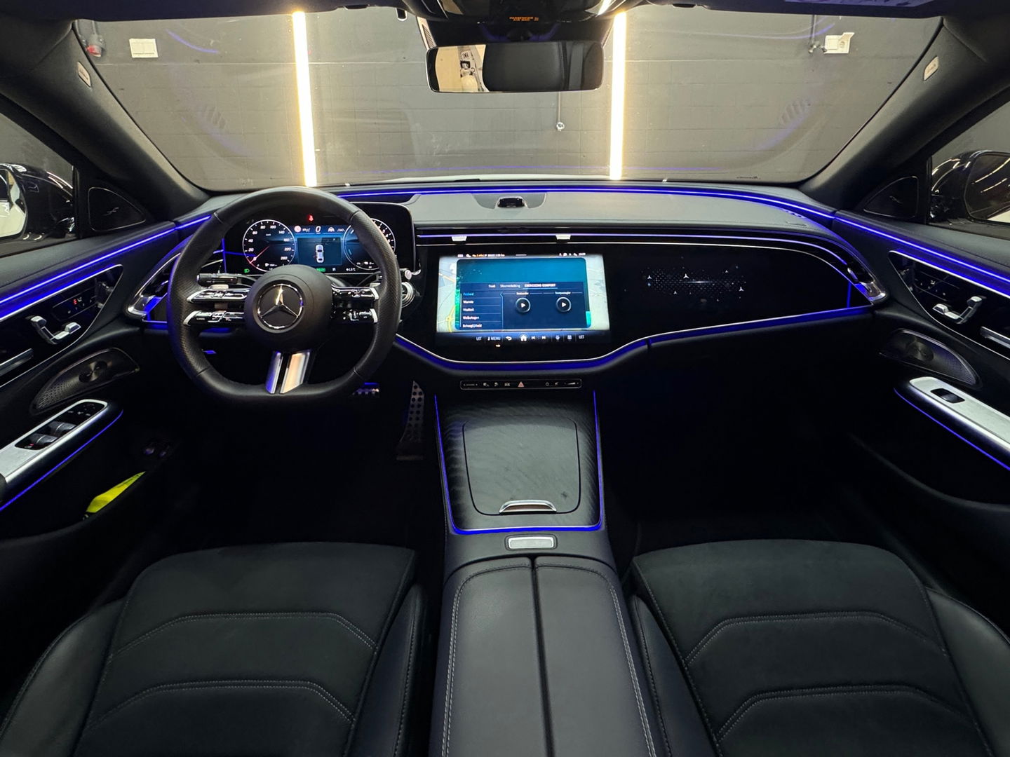 Mercedes-Benz E-Klasse 300 e AMG Sport Pano|Burmester|Memory