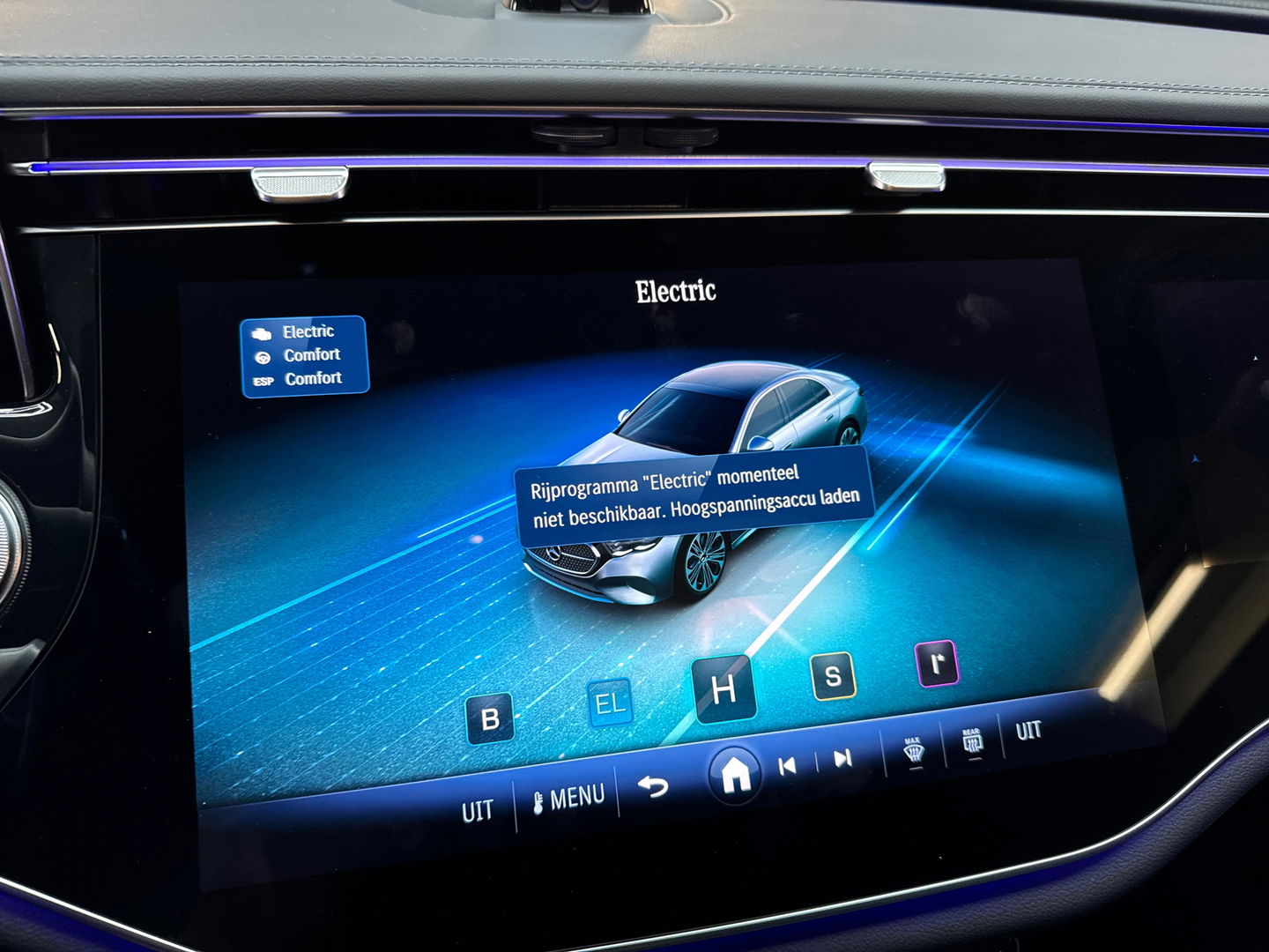 Mercedes-Benz E-Klasse 300 e AMG Sport Pano|Burmester|Memory