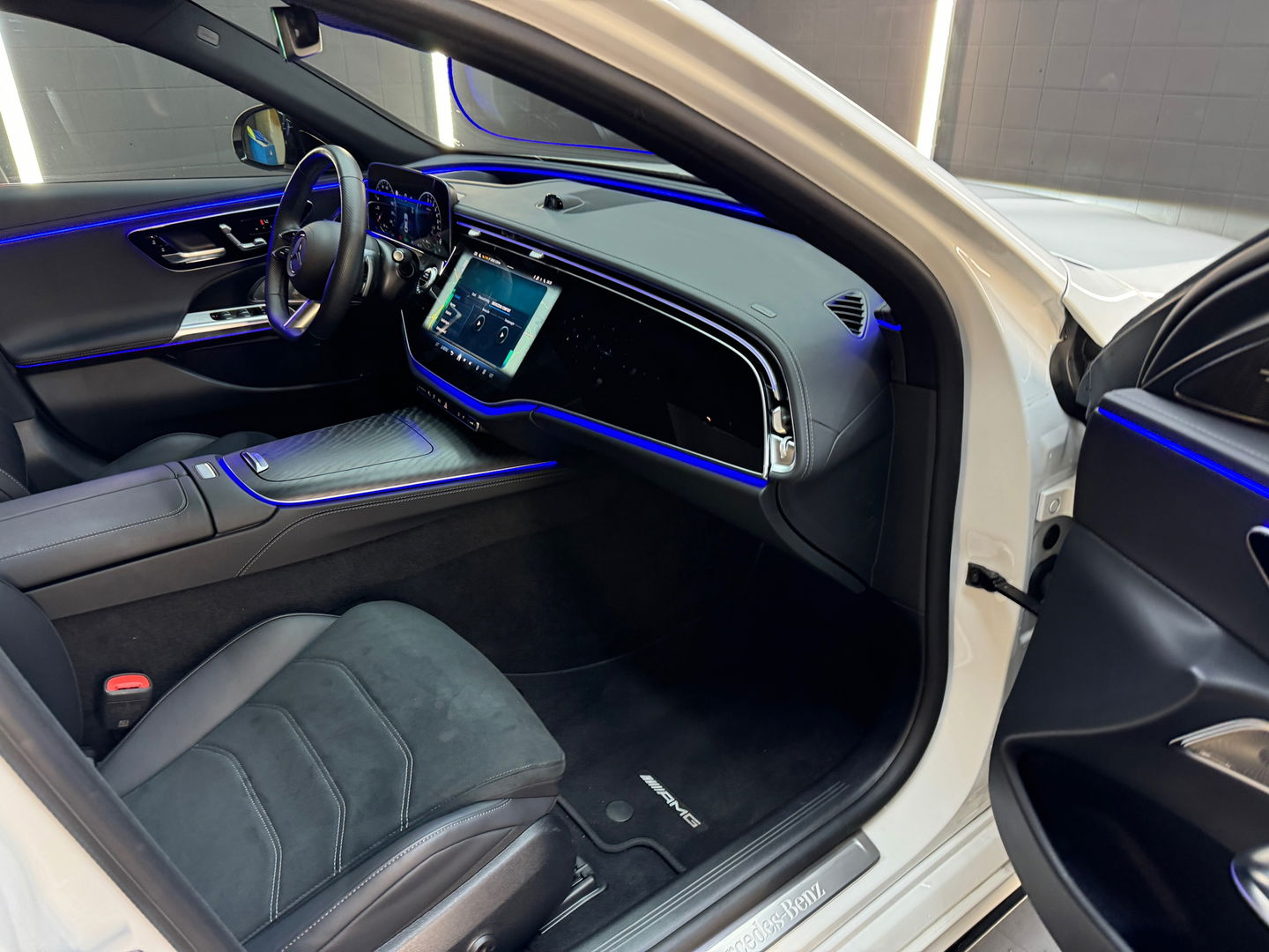 Mercedes-Benz E-Klasse 300 e AMG Sport Pano|Burmester|Memory