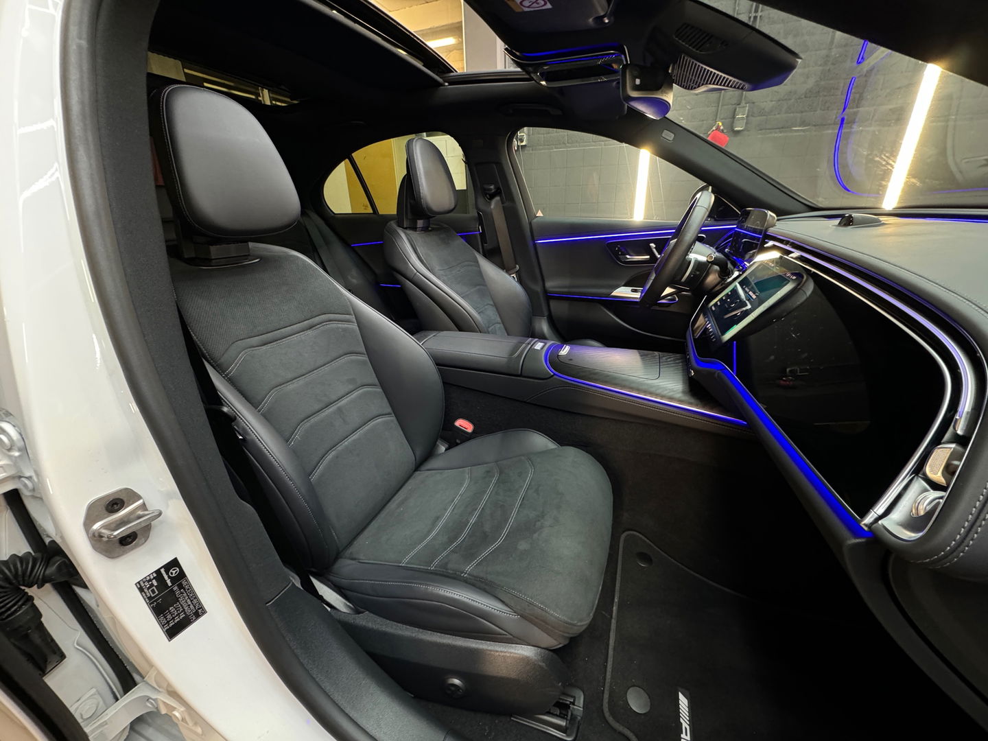 Mercedes-Benz E-Klasse 300 e AMG Sport Pano|Burmester|Memory