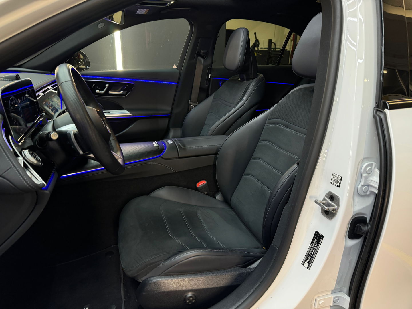 Mercedes-Benz E-Klasse 300 e AMG Sport Pano|Burmester|Memory